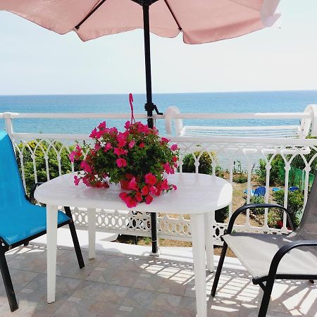 Leta Apartments Агиос-Георгиос Экстерьер фото