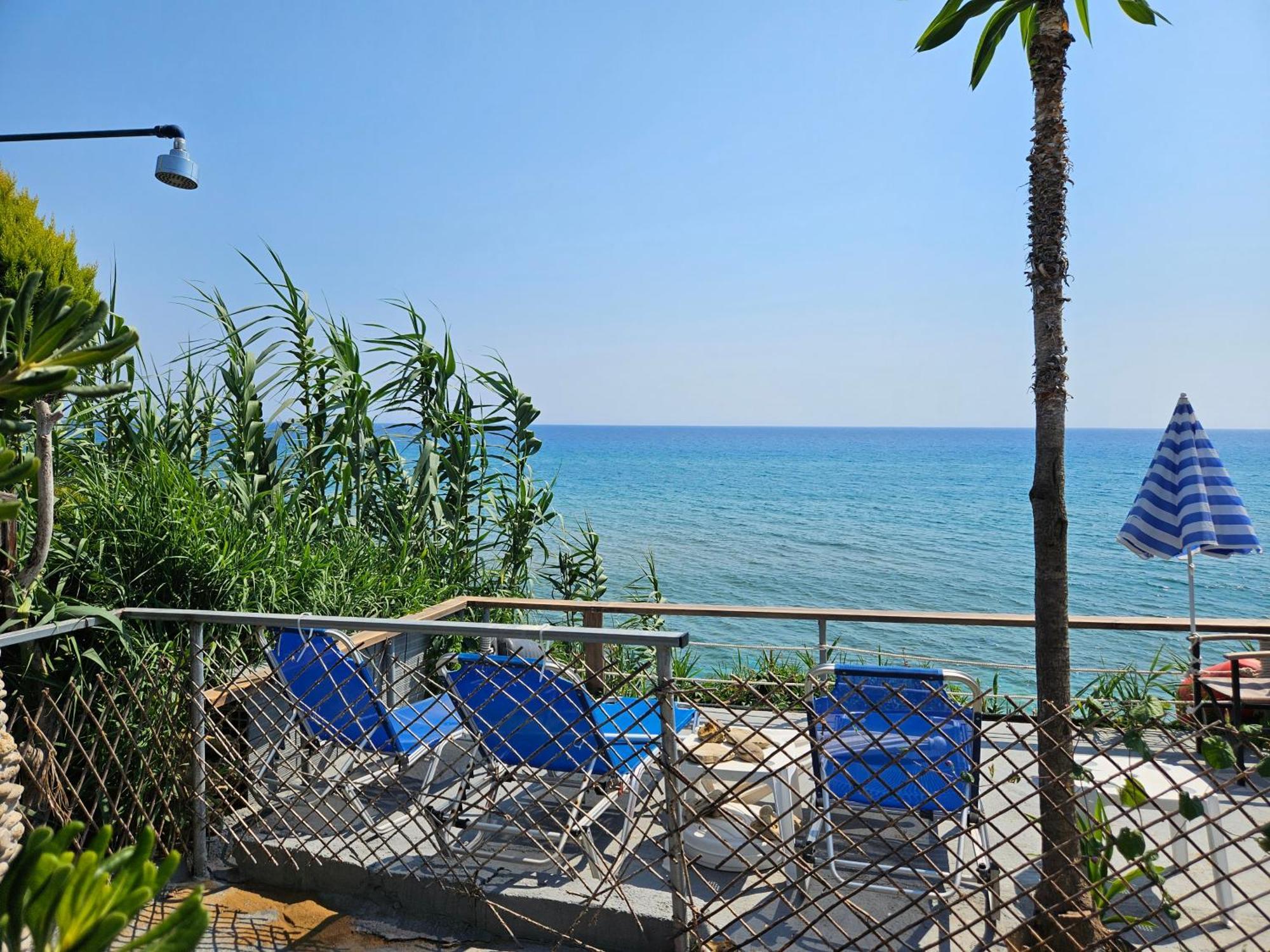Leta Apartments Агиос-Георгиос Экстерьер фото