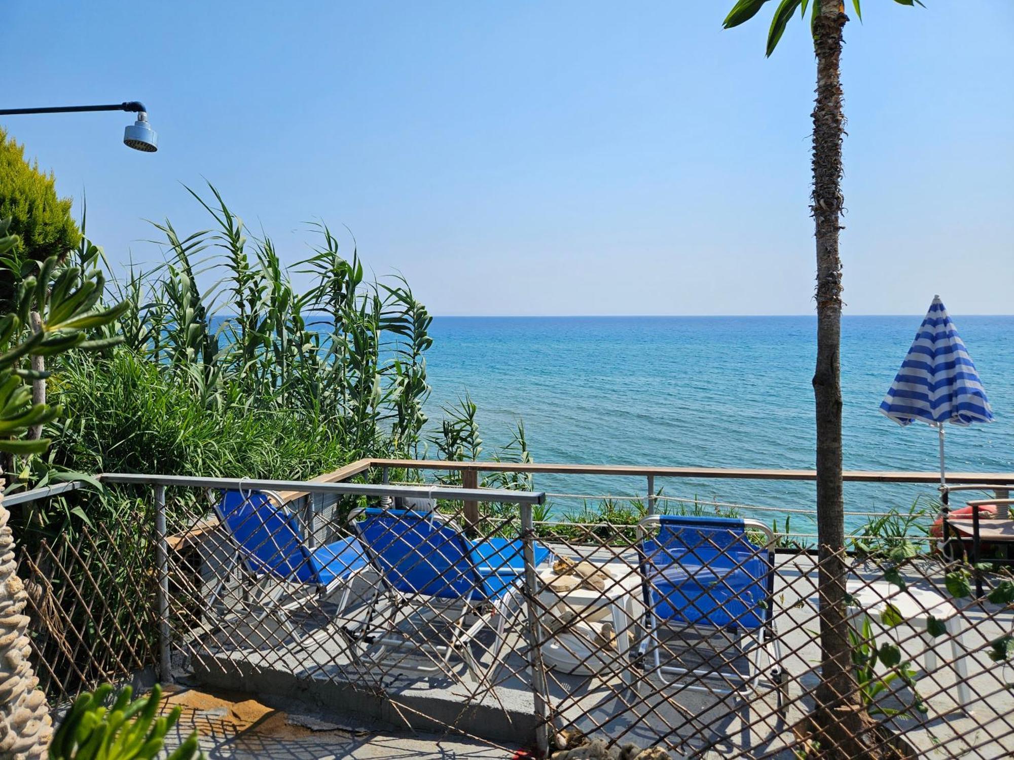 Leta Apartments Агиос-Георгиос Экстерьер фото